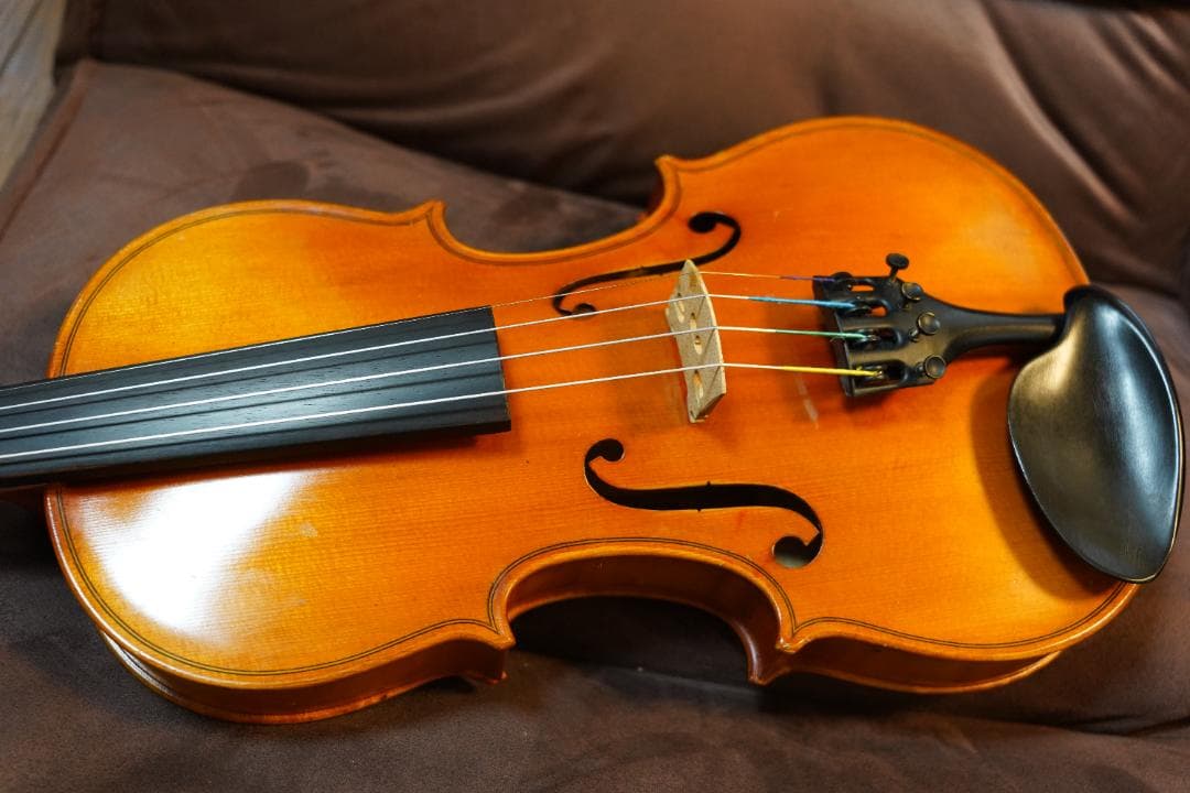 【黄金期・良音】　スズキ　バイオリン　No.330 3/4　80年代　新品弓