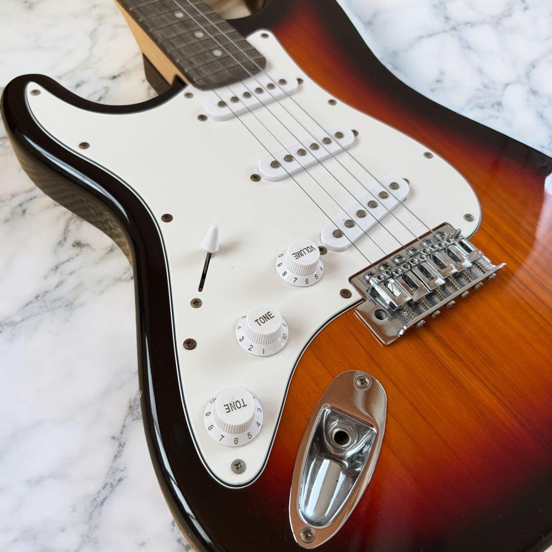 Selder ストラトキャスター　エレキギター　レフティ