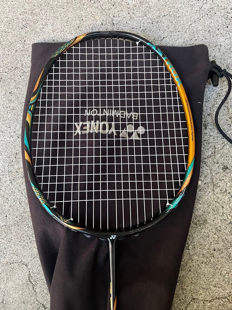 YONEX アストロクス88Dpro 廃盤 4UG5 ケース付き