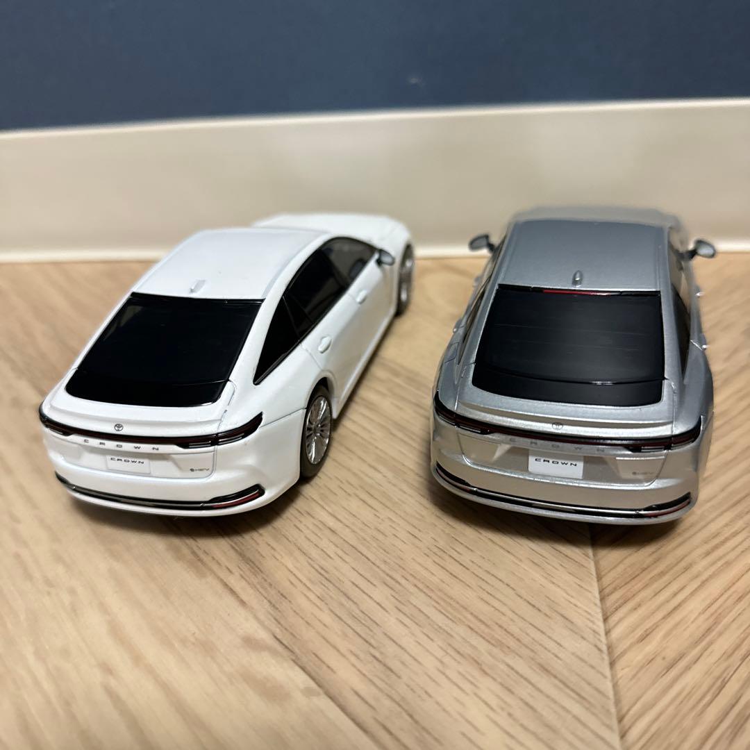 クラウンセダン　色見本　ミニカー