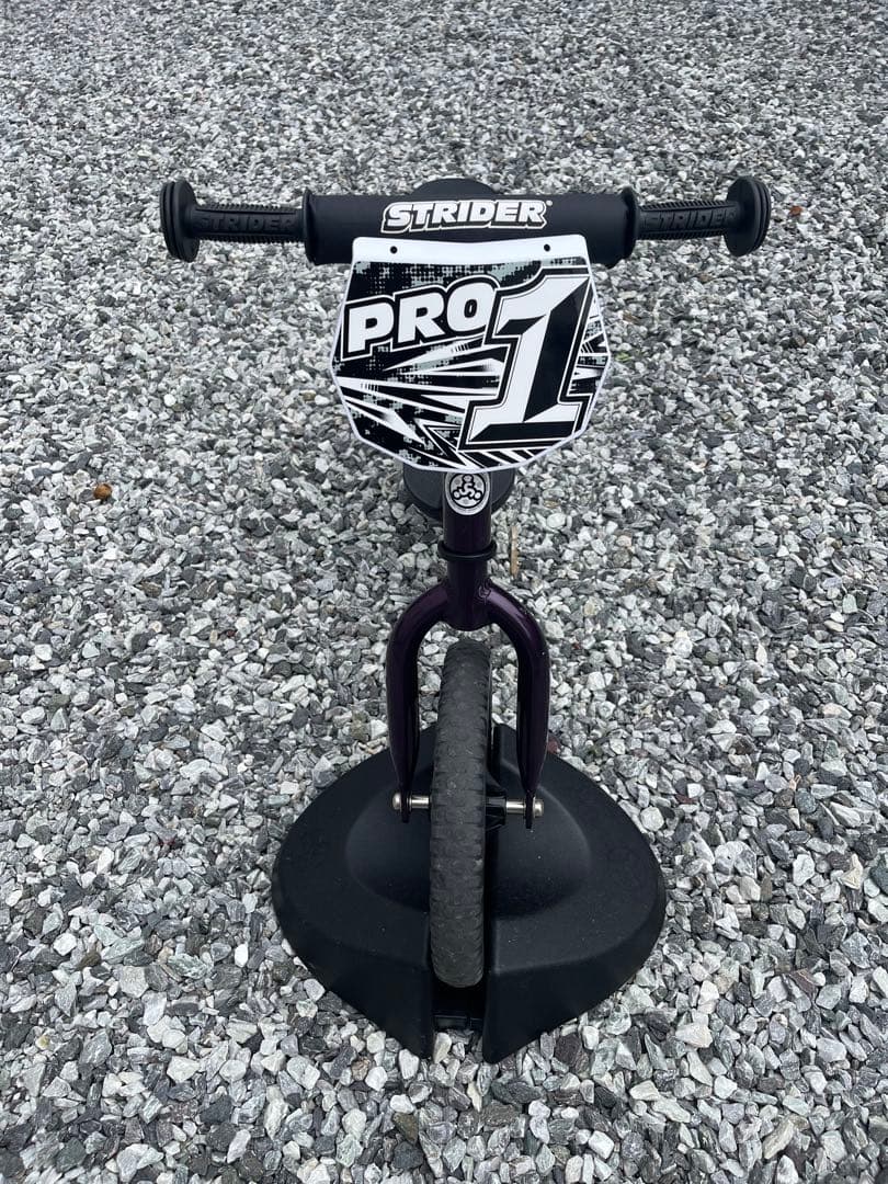 【値下げ】ストライダー プロ )12インチ 本体 メタリックパープル 日本正規品