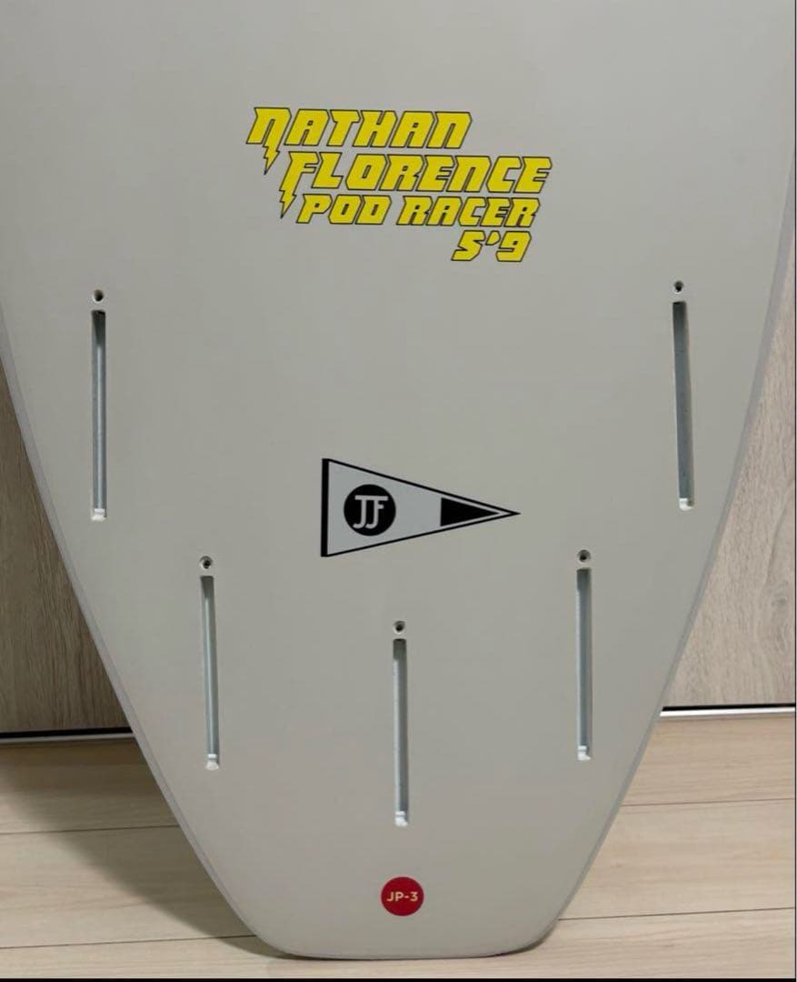 パイゼル JJF SOFT TOP 5'9フィン、リーシュ、ハードケース付