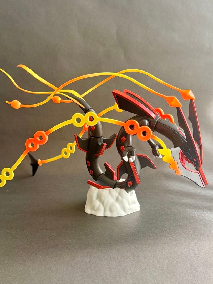 【とゆじゅ】ポケプラ　メガレックウザ　色違い　塗装済完成品