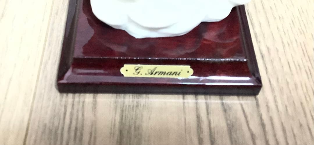 Giuseppe Armani フィギュリン 置物 陶器 G.Armani 台座