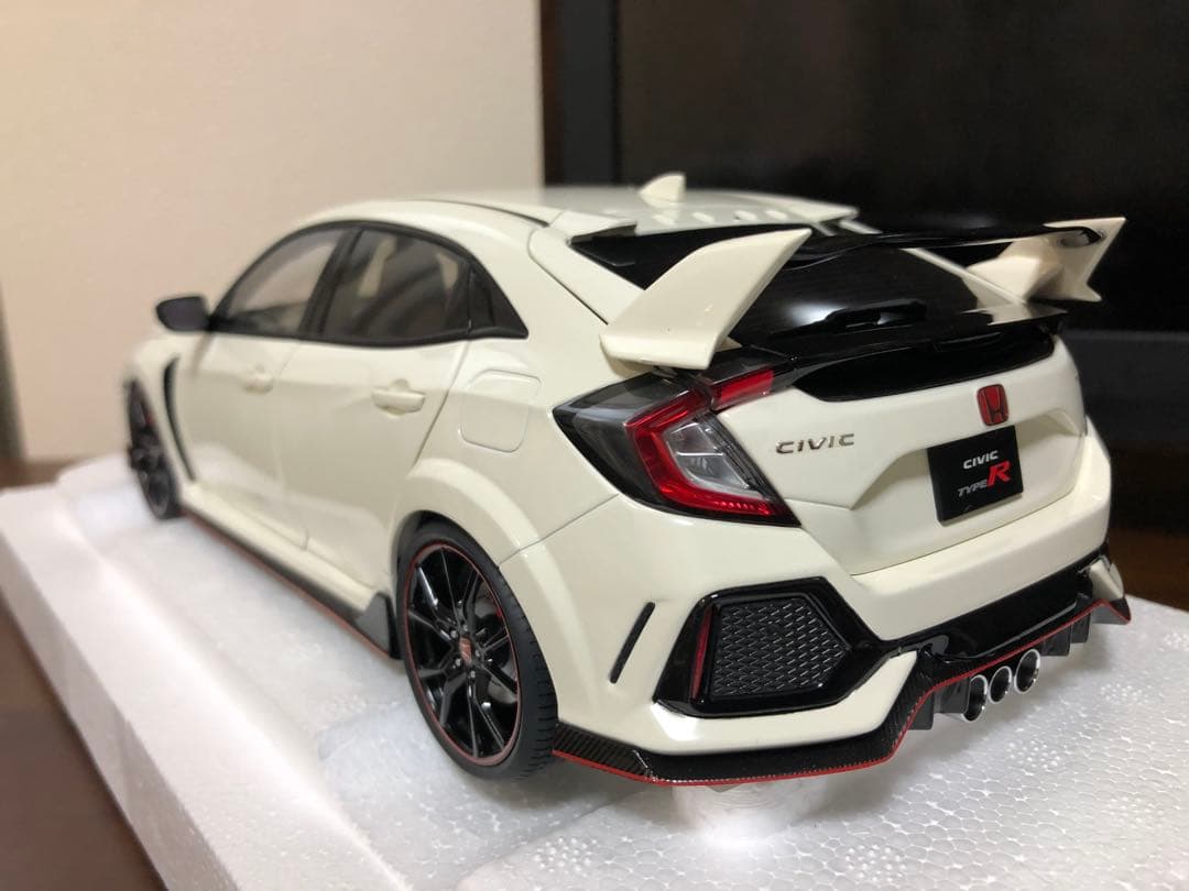 ホンダ CIVIC TYPE R FK8 （前期）　オートアート