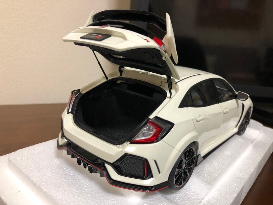 ホンダ CIVIC TYPE R FK8 （前期）　オートアート