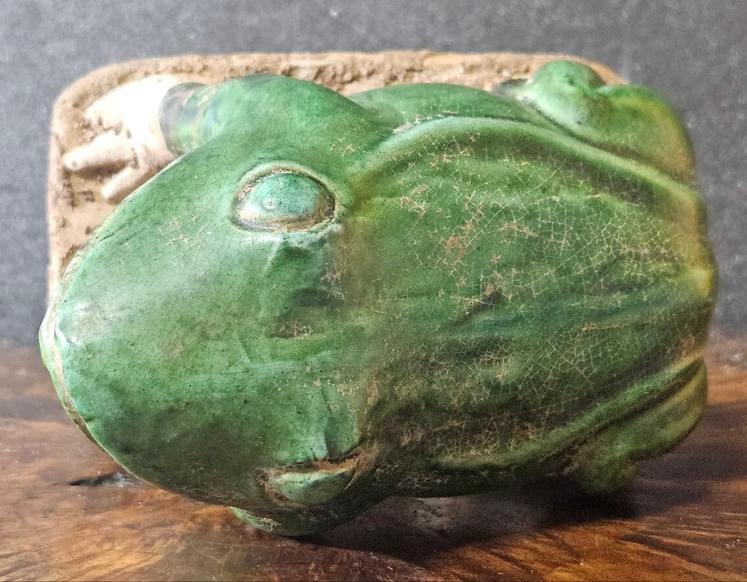 時代古作品❗】希少品❗】古代中国　漢～遼時代頃　緑釉　蛙形俑　よう　発掘品　置物