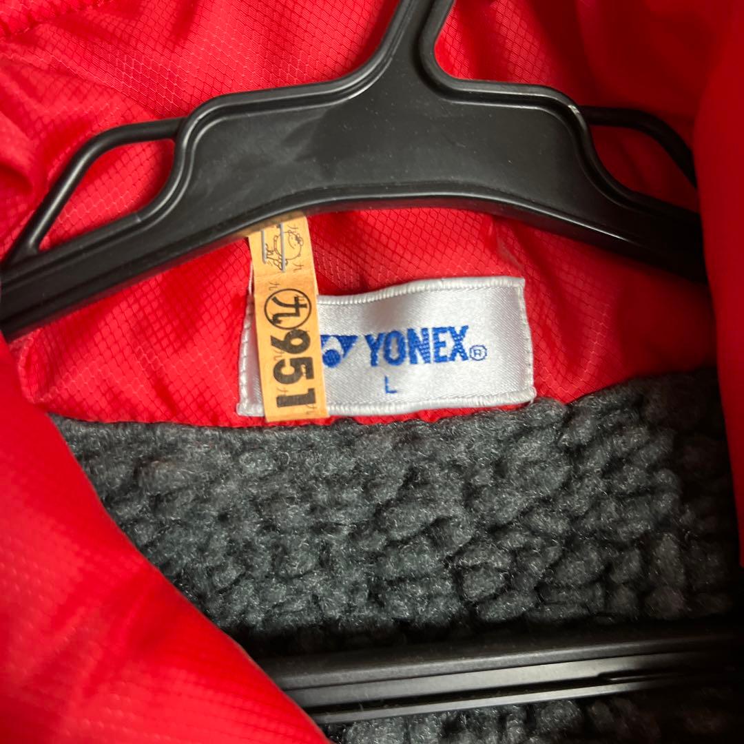 １回のみ着用クリーニング済男女兼用YONEXベンチコートフード付赤サイズL