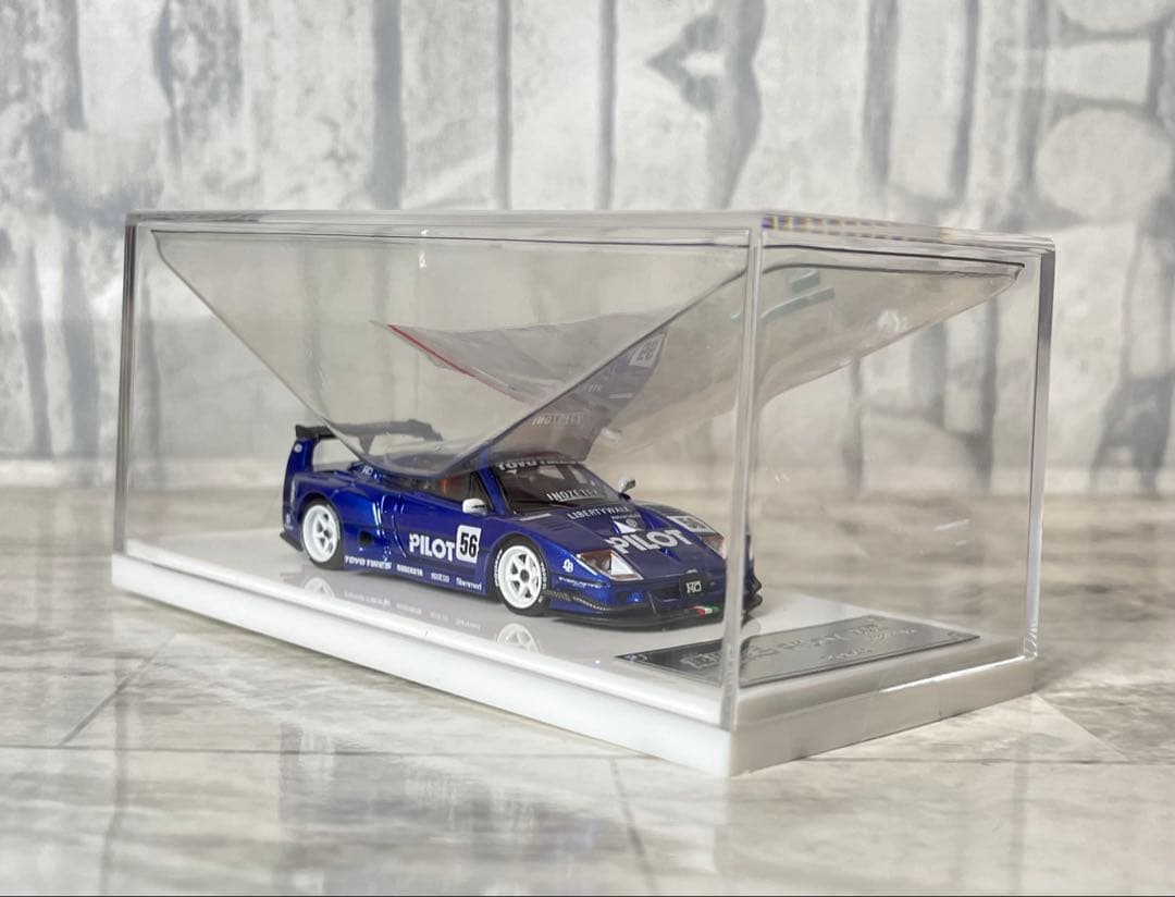 フェラーリF40 LBWK 1/64 ミニカー　ガルウィング開閉