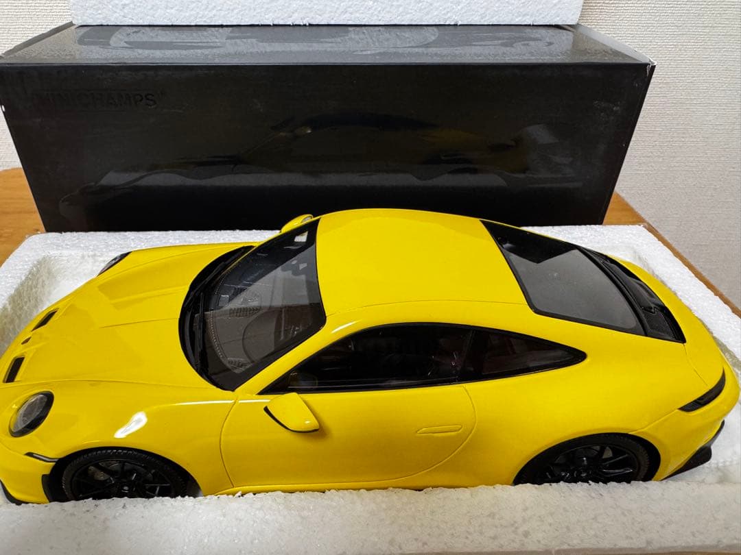 【MINICHAMPS】Porsche911GT3 Touring YELLOW