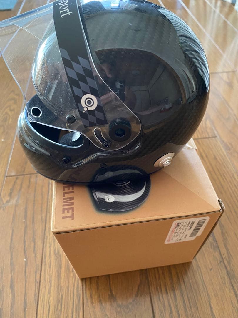 フルカーボン製　ヘルメット模型