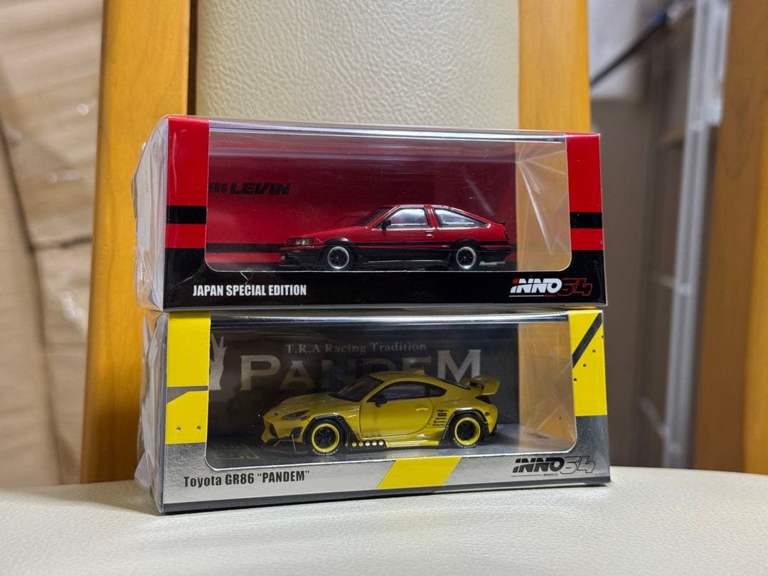 INNO64 オートサロン GR86 PANDEM AE86 LEVIN 2台