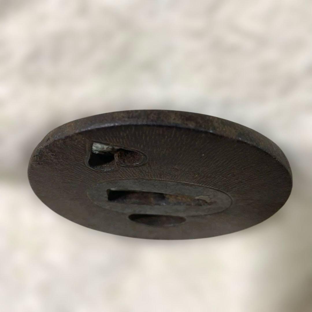 B-14 鍔　つば　武具　鉄製　刀装具　アンティーク　美術品　工芸品　木箱付き