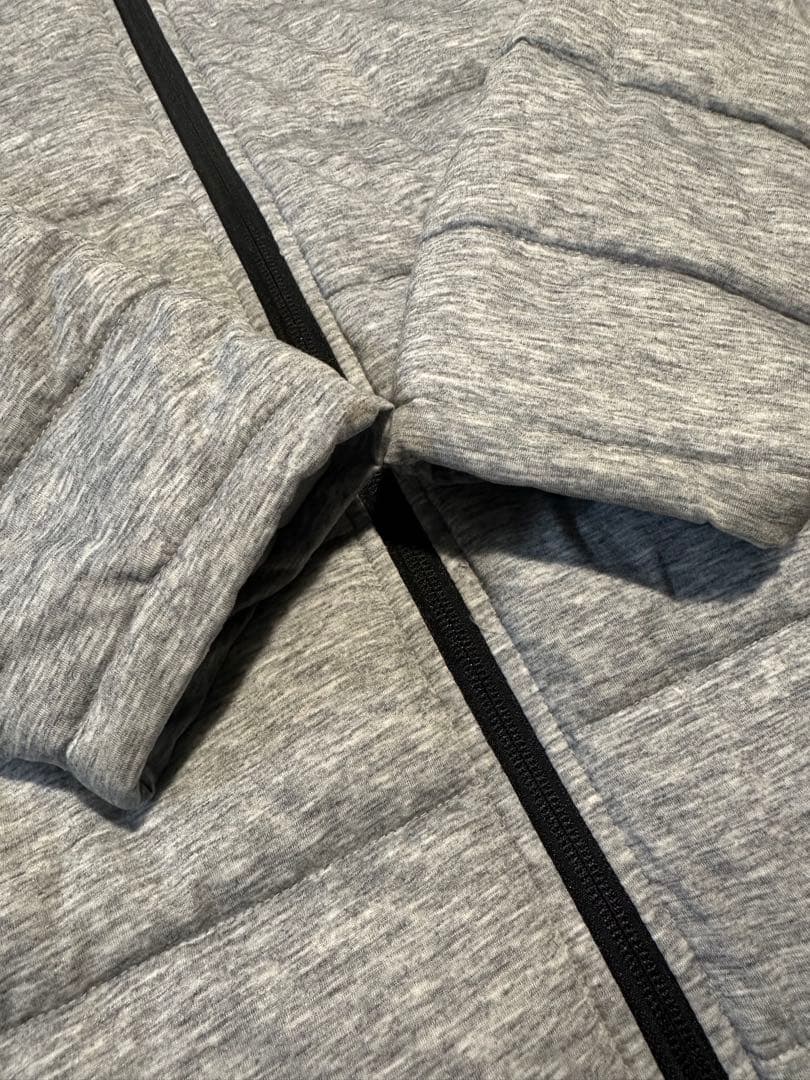 □YONEX フード付き中綿ジャケット グレーMサイズ