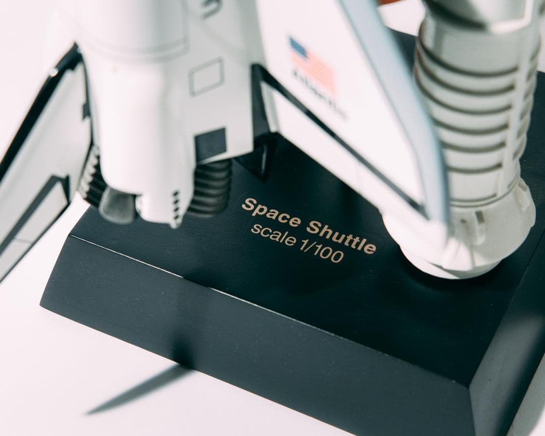 スペースシャトル　スケール1/100　Atlantis アトランティス