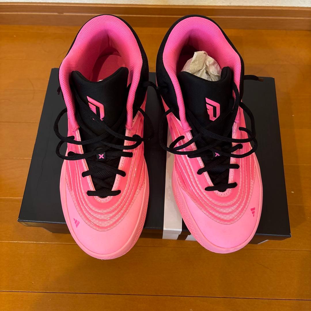 バスケットボールシューズ　adidas デイムX ピンク