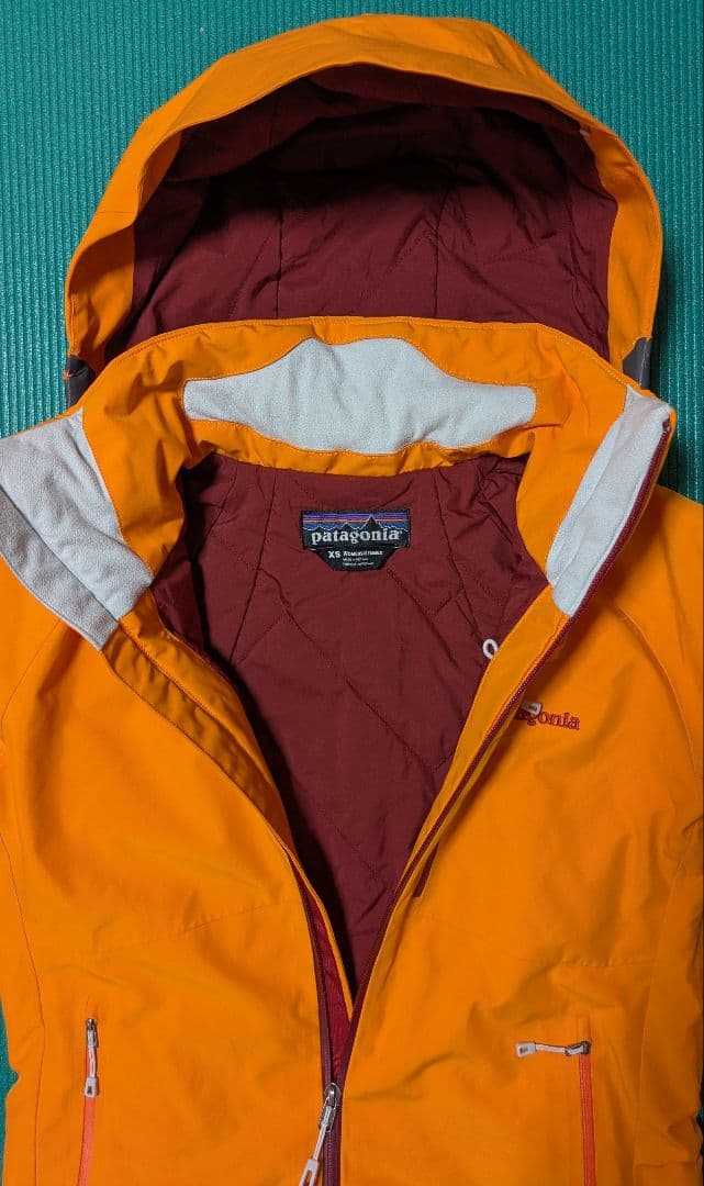 patagonia 女性用スキーウェア オレンジ