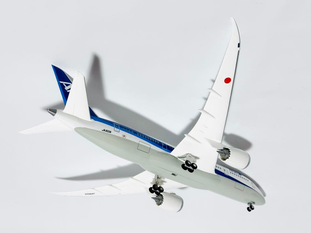 全日空商事 1/200 ANA B787-8 NH20039