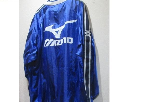 名門青森山田高校サッカー部15番ミズノMizuno製ピステウインドブレーカー