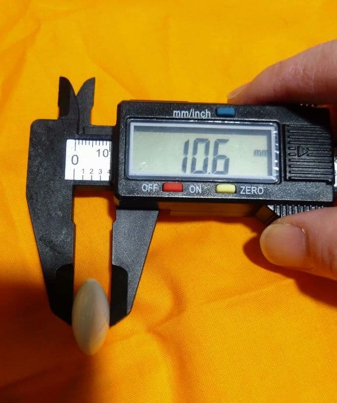 【囲碁】本蛤白石、那智黒石38号　美品：国産本榧6.4寸　板目