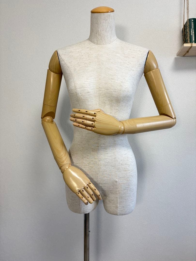 レディース 腕付き　トルソー　布張り　パンツ着用可　撮影　店舗什器　業務用