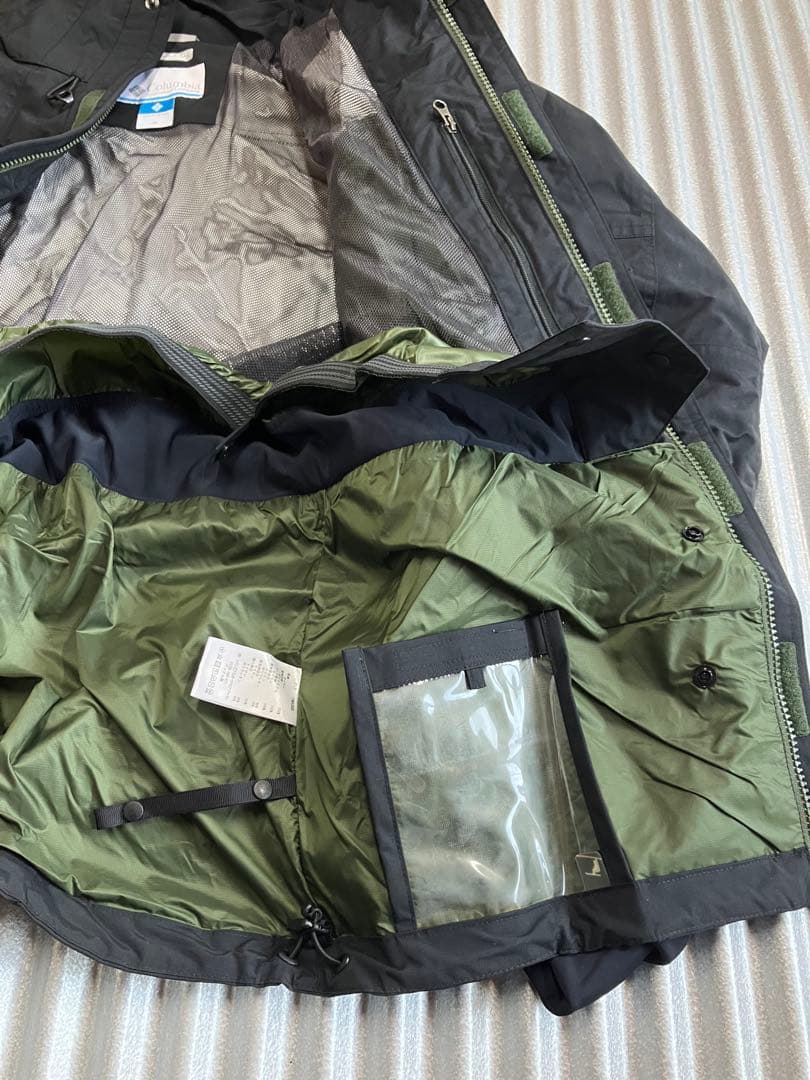 未使用　コロンビア　スノボウェア　上着　ジャケット　アウター　メンズ　黒　M