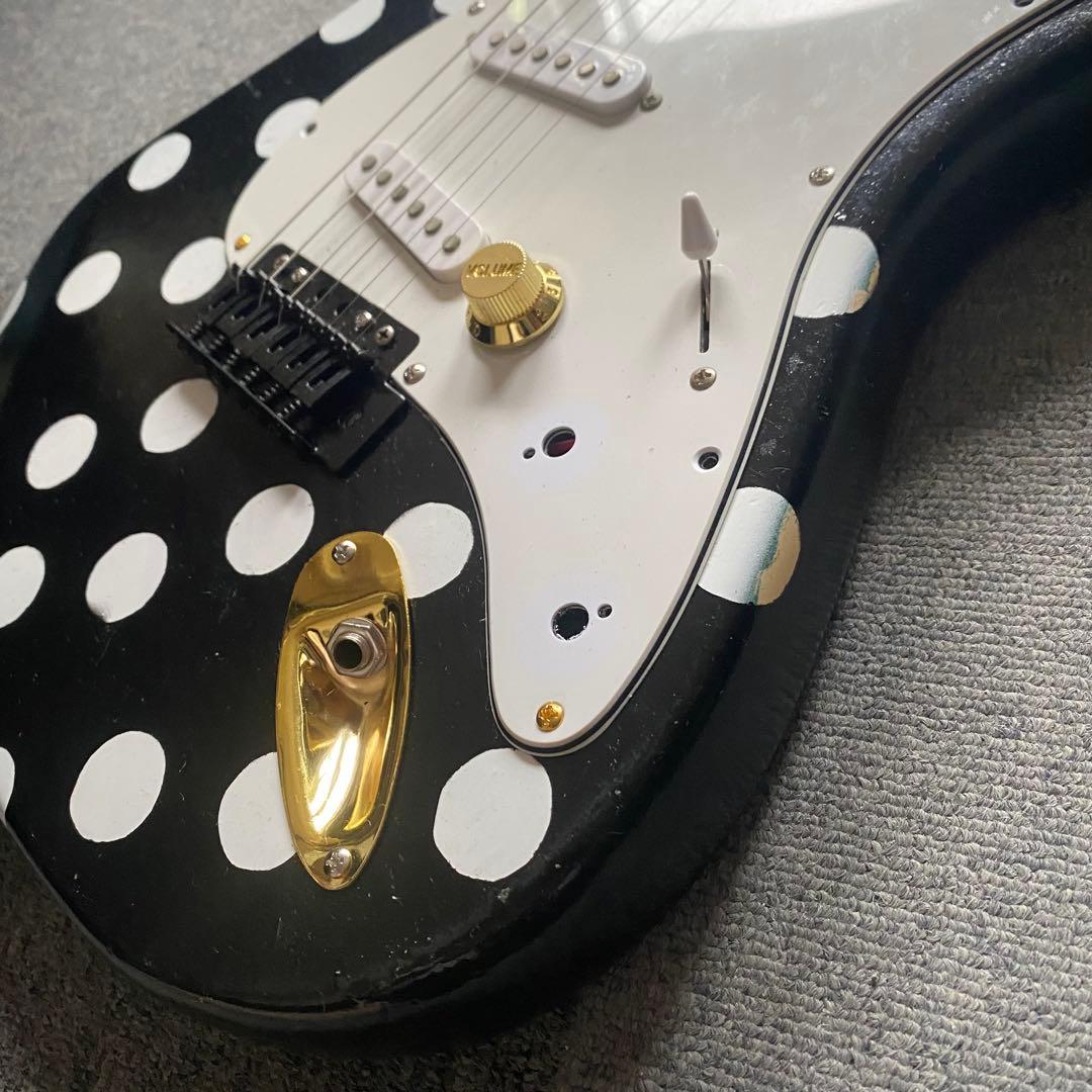 ストラトキャスター F社ロゴ ドット バディガイシグ コンポーネントギター