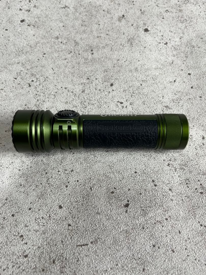 olight オーライト Seeker 4 Pro アーミーグリーン