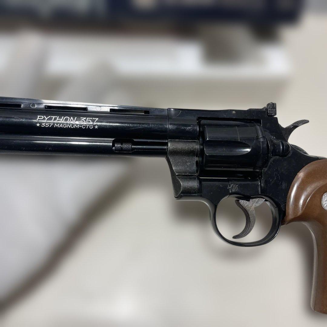希少　MGC POLICE PYTHON 357 MAGNUM モデルガン