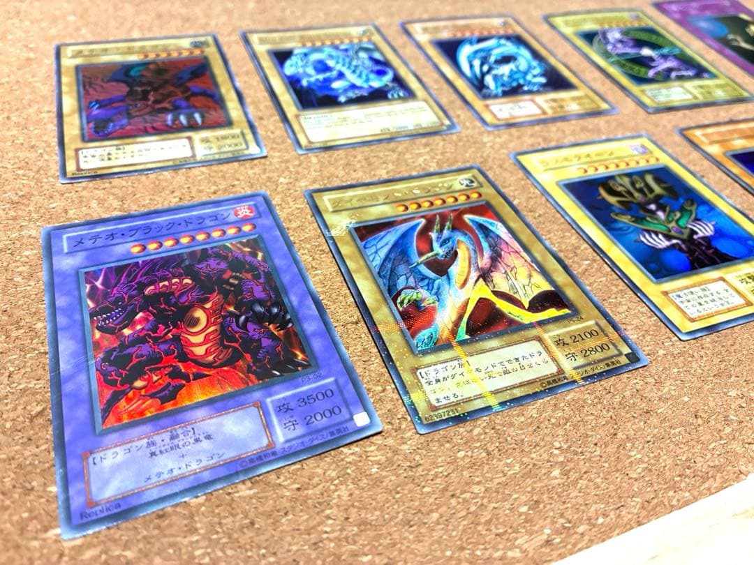 遊戯王OCG 初期カード　ブルーアイズ、ブラックマジシャンなどセット