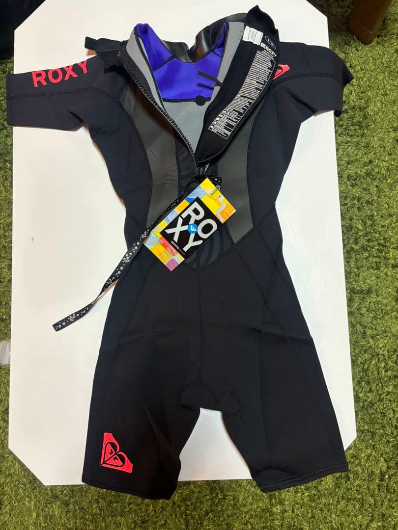 ウェットスーツレディースロキシー半袖　スプリング　Mサイズ