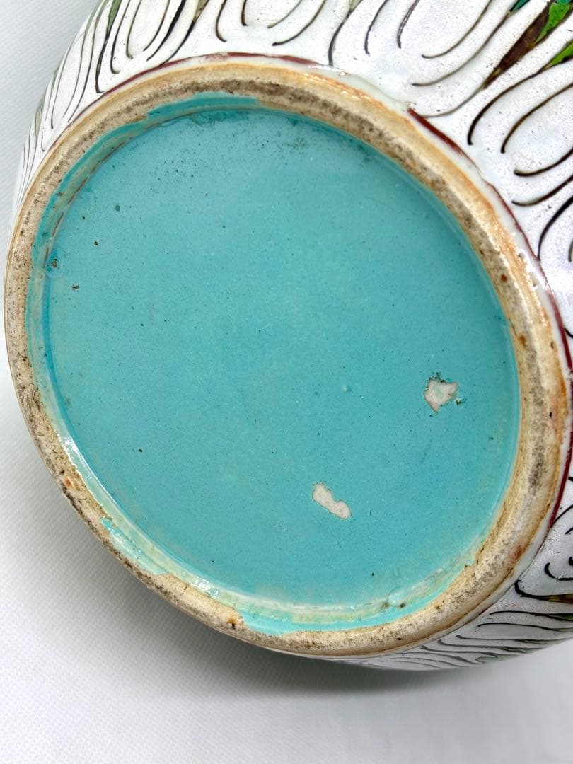 #中国美術 粉彩色絵 蓋付小壺 白菜文様　P-10