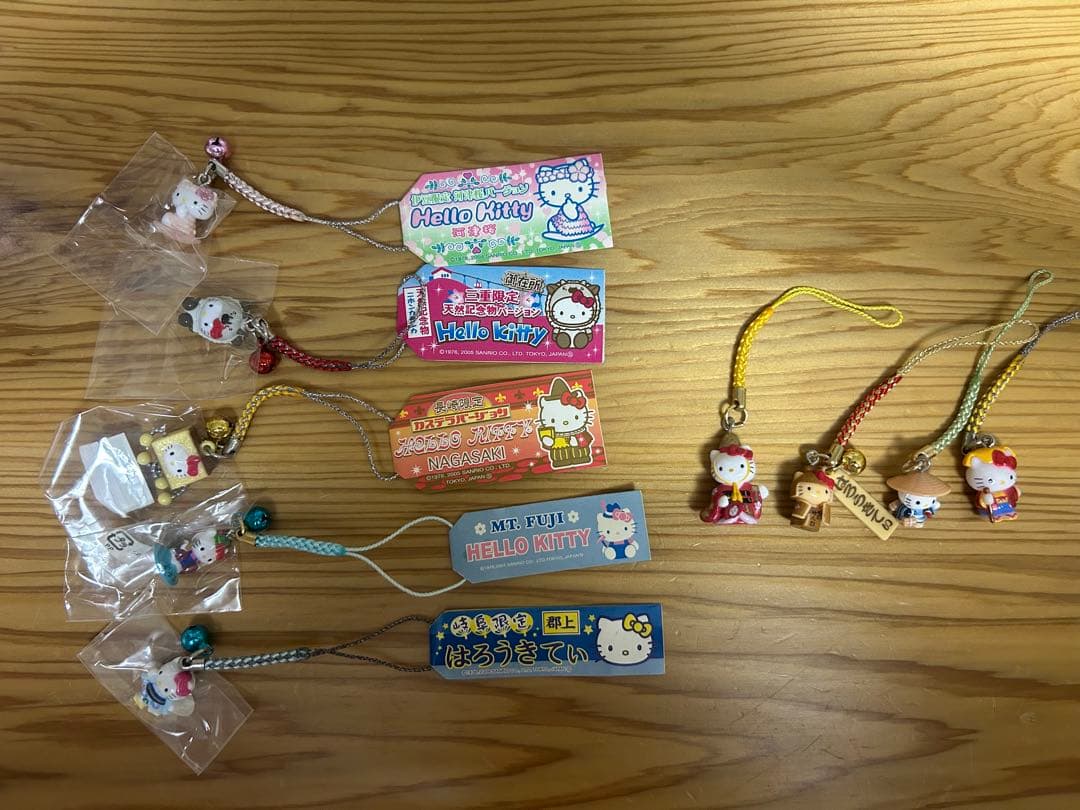 ご当地キティ　39個　根付け・ストラップ まとめ売り