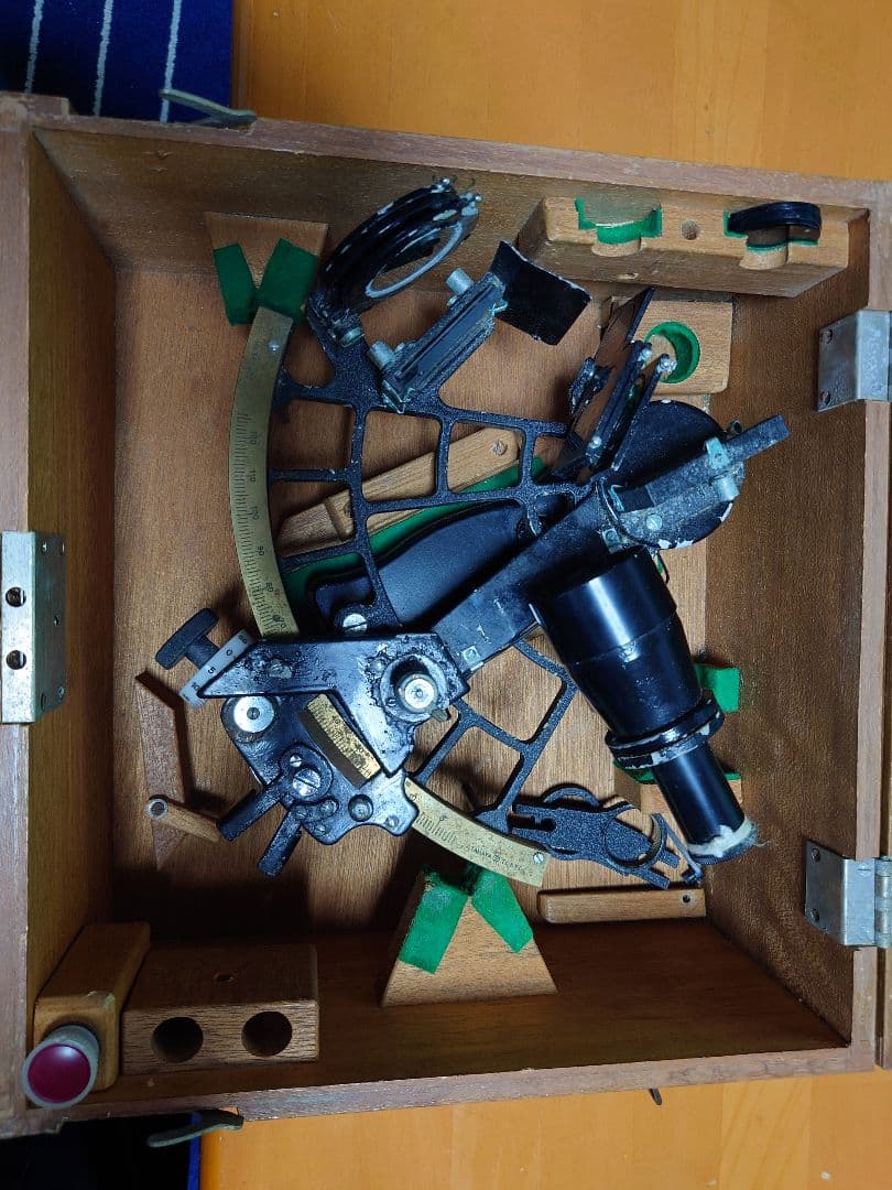 六分儀　木製ケース付き