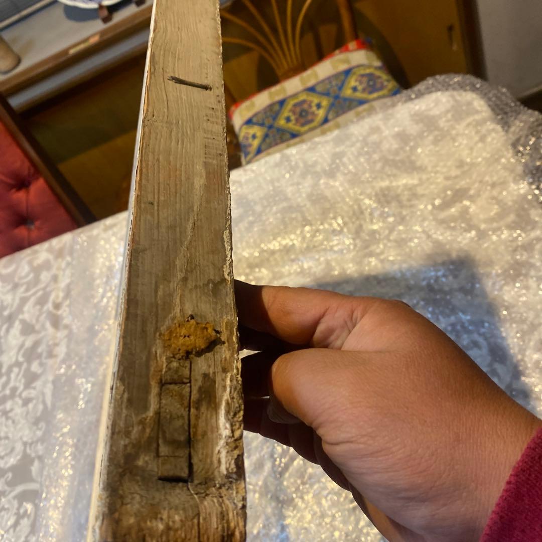 古いステンドグラス ハート型アクセント