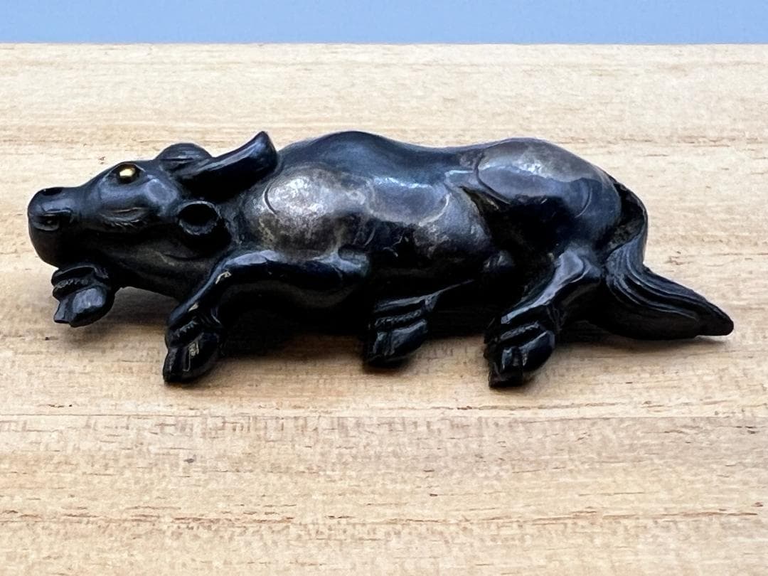 【海】江戸明治期　牛形　手彫　目貫　金具　金目　銅製鍍金　骨董品
