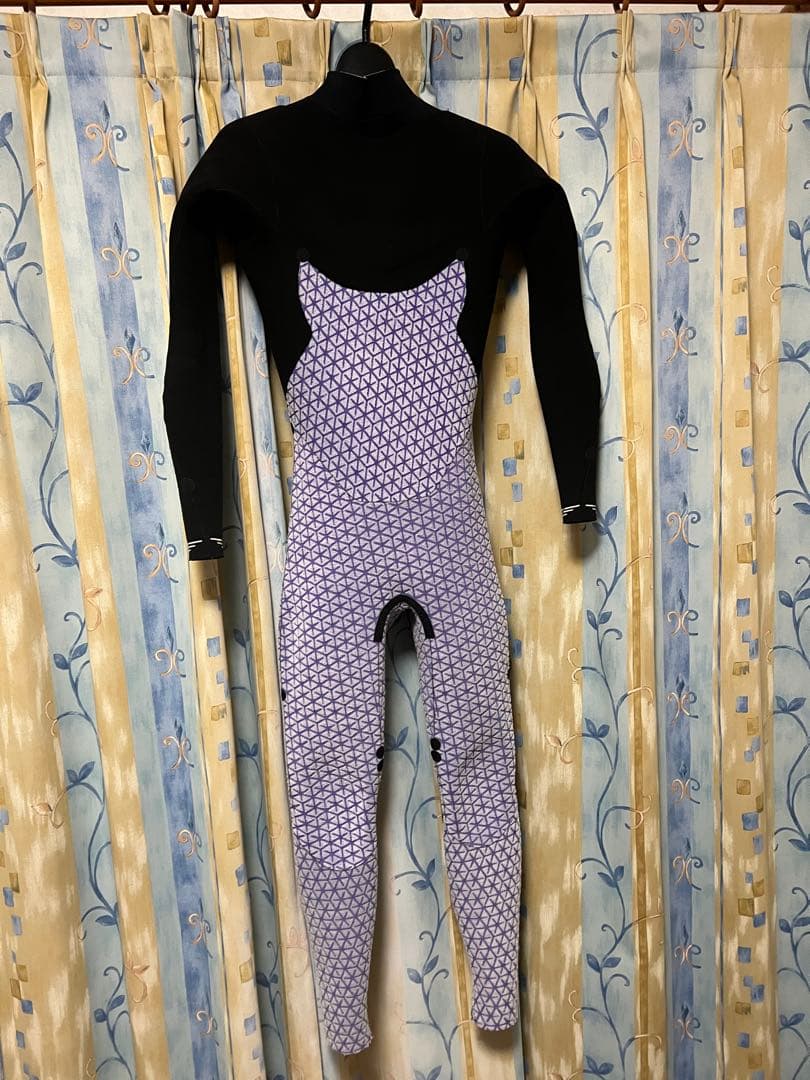 2022オーダー　BILLABONGウェットスーツ　フルスーツ　オーダー