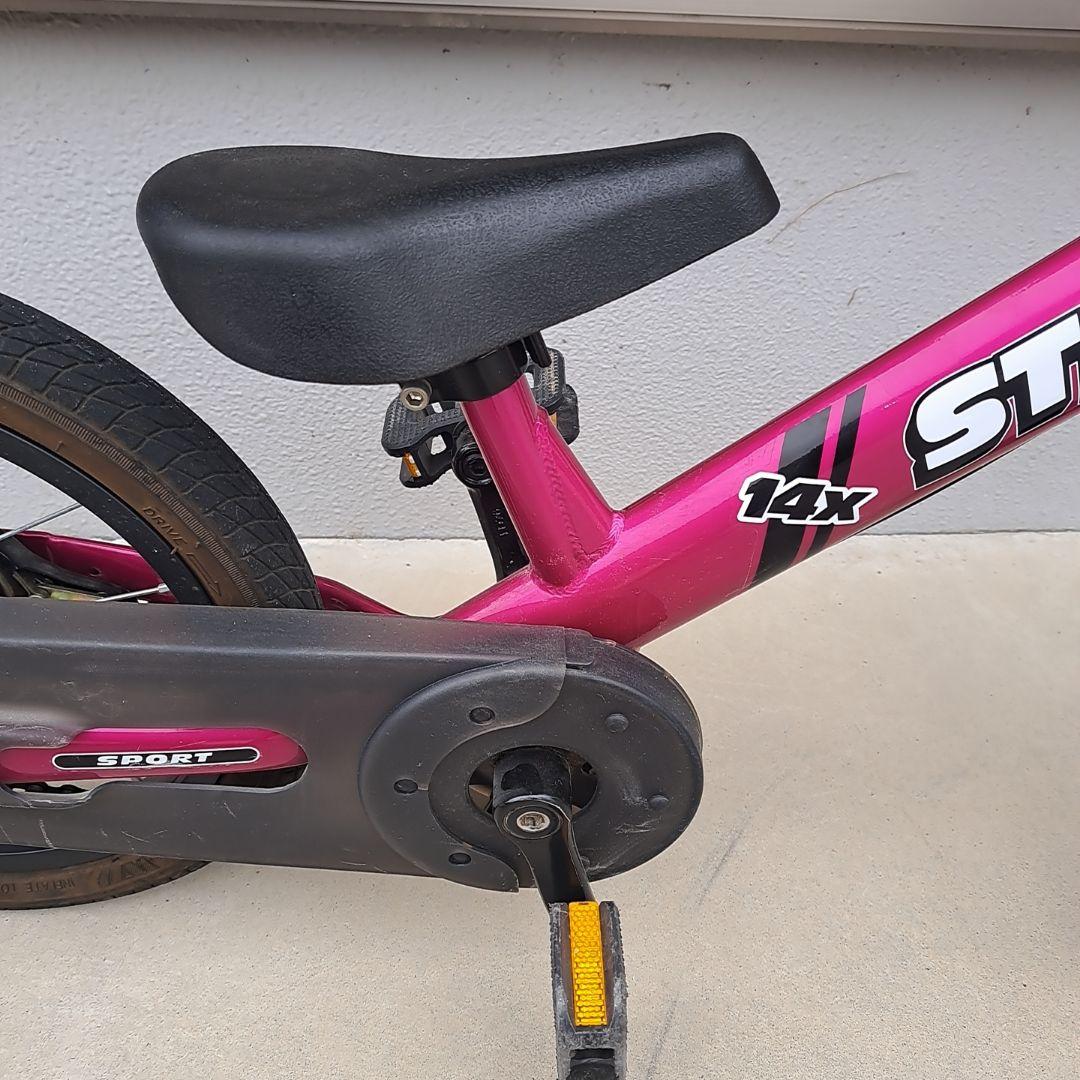 ストライダー 14x フューシャー ピンク 変身バイク