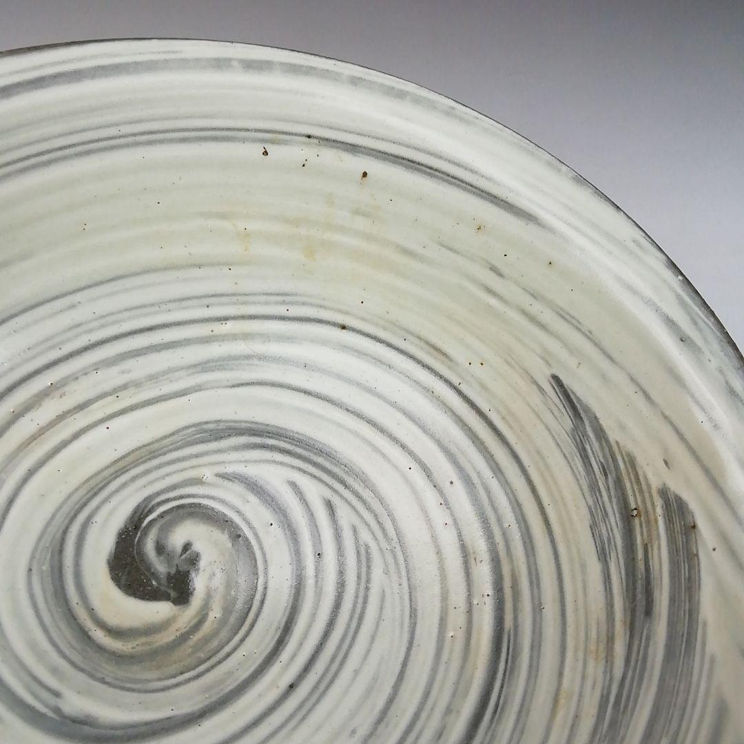 Ｔ５４９　茶碗　『絵刷毛目　茶碗』『楽山窯造』　共箱　抹茶碗　茶道具