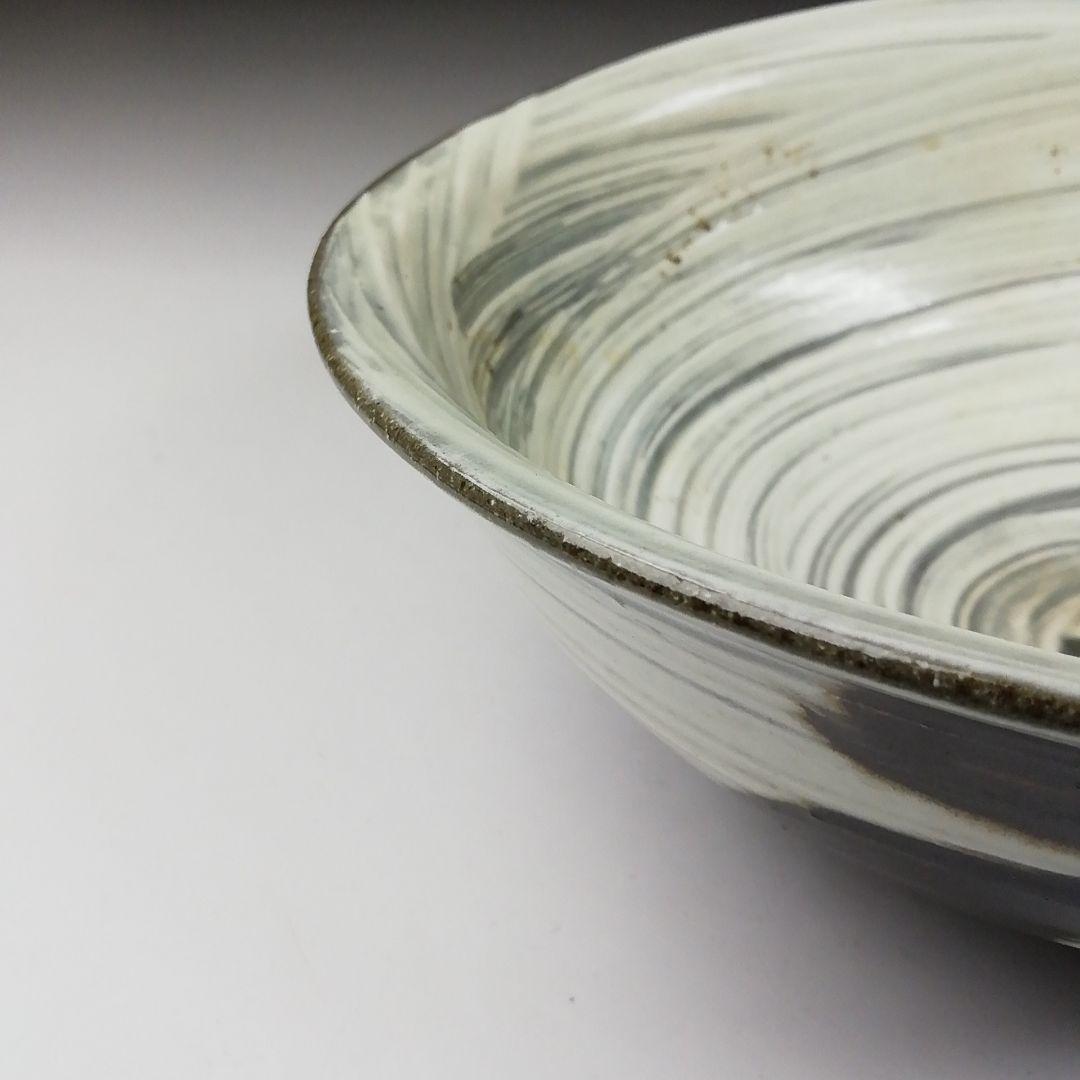 Ｔ５４９　茶碗　『絵刷毛目　茶碗』『楽山窯造』　共箱　抹茶碗　茶道具