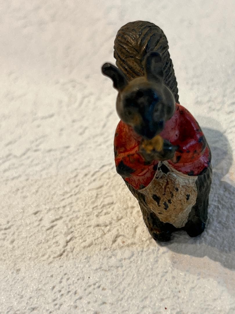 ビエナブロンズ　ミニチュアのフィギュア　　ピーターラビット