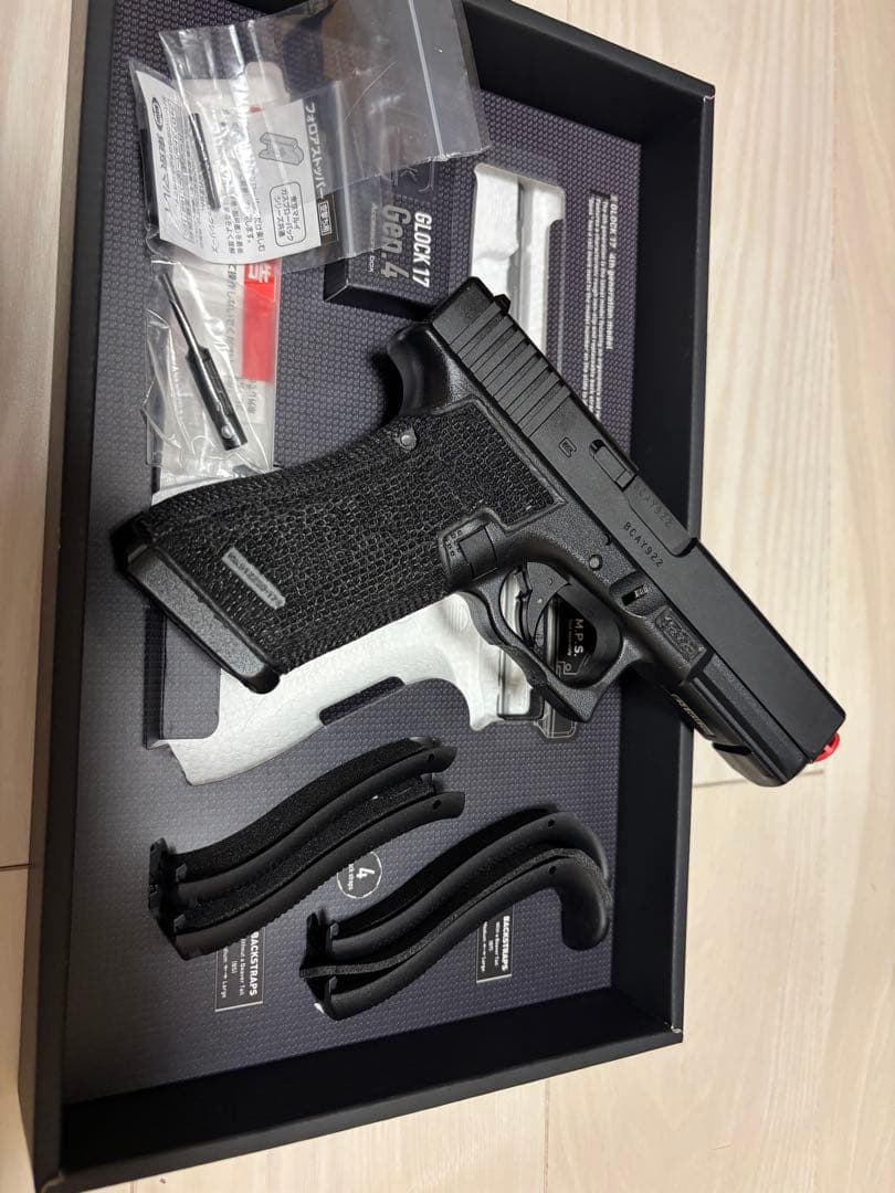 東京マルイ グロック 17 Gen4 加工品　スペアマガジン2本付　ガスガン