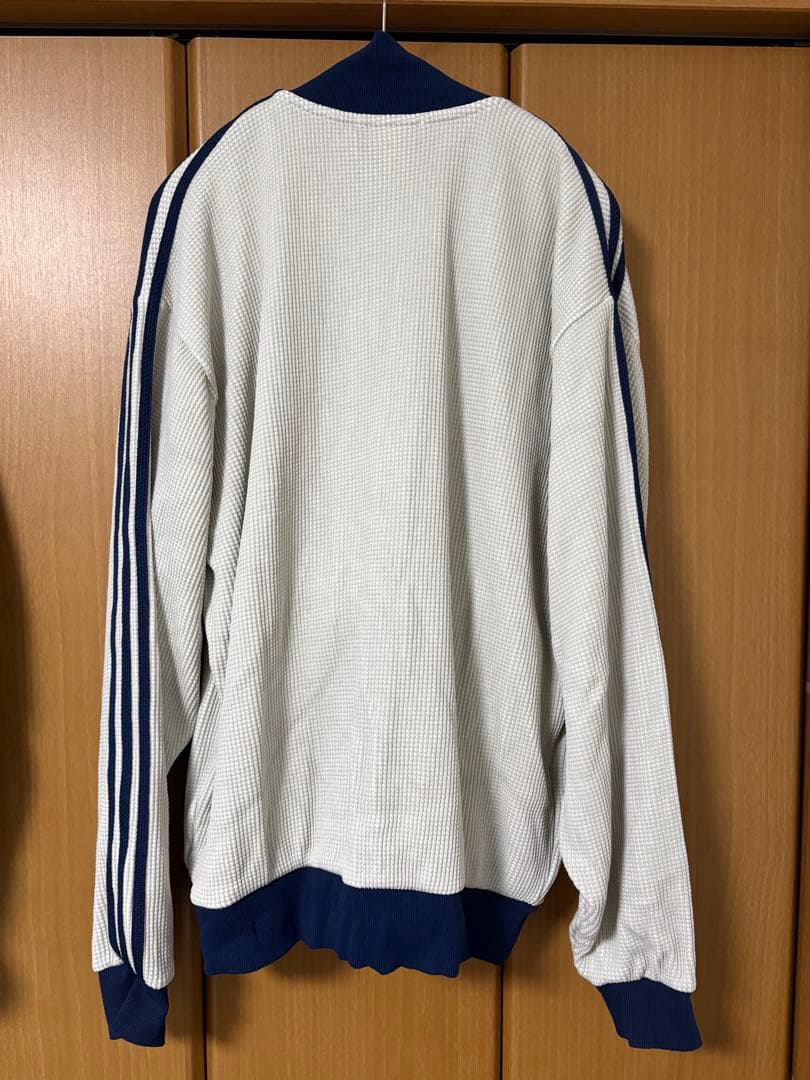 アディダス　ニット　トラックトップ　Beige