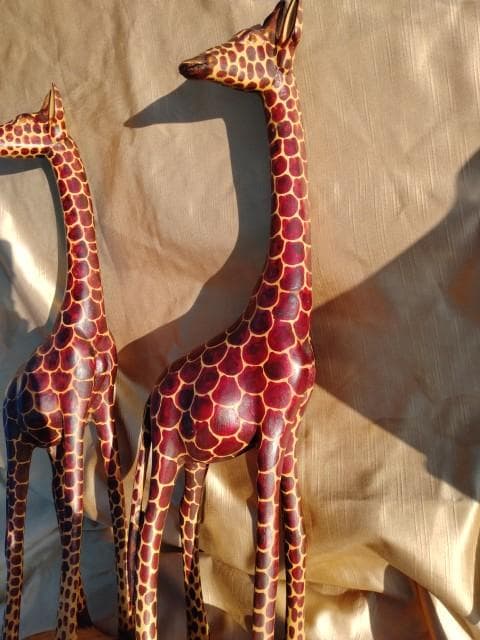 高身長　63cm　キリン　2頭　一刀彫　一つの木材　迫力