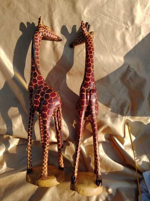 高身長　63cm　キリン　2頭　一刀彫　一つの木材　迫力