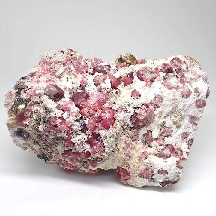 【メキシコ/シエラ・デ・クルセス鉱山産】ピンクグロッシュラーガーネット
