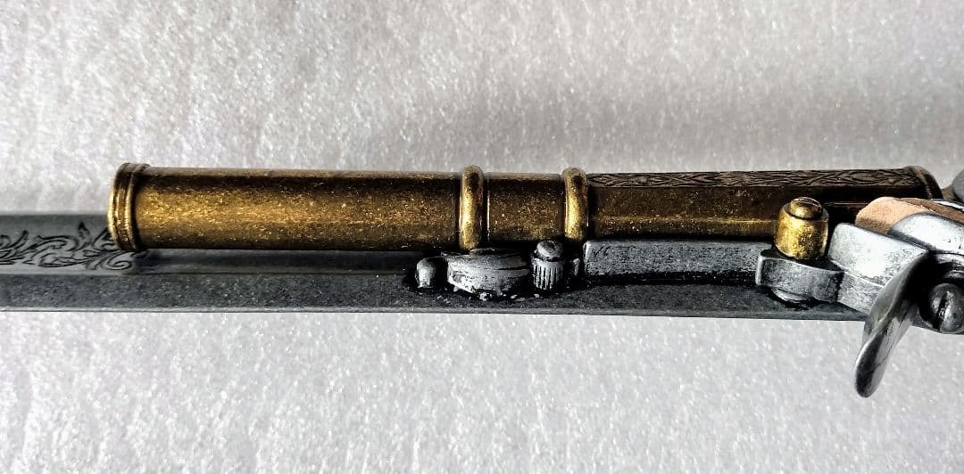 剣付き古式銃 レプリカ スペイン製 (観賞用)