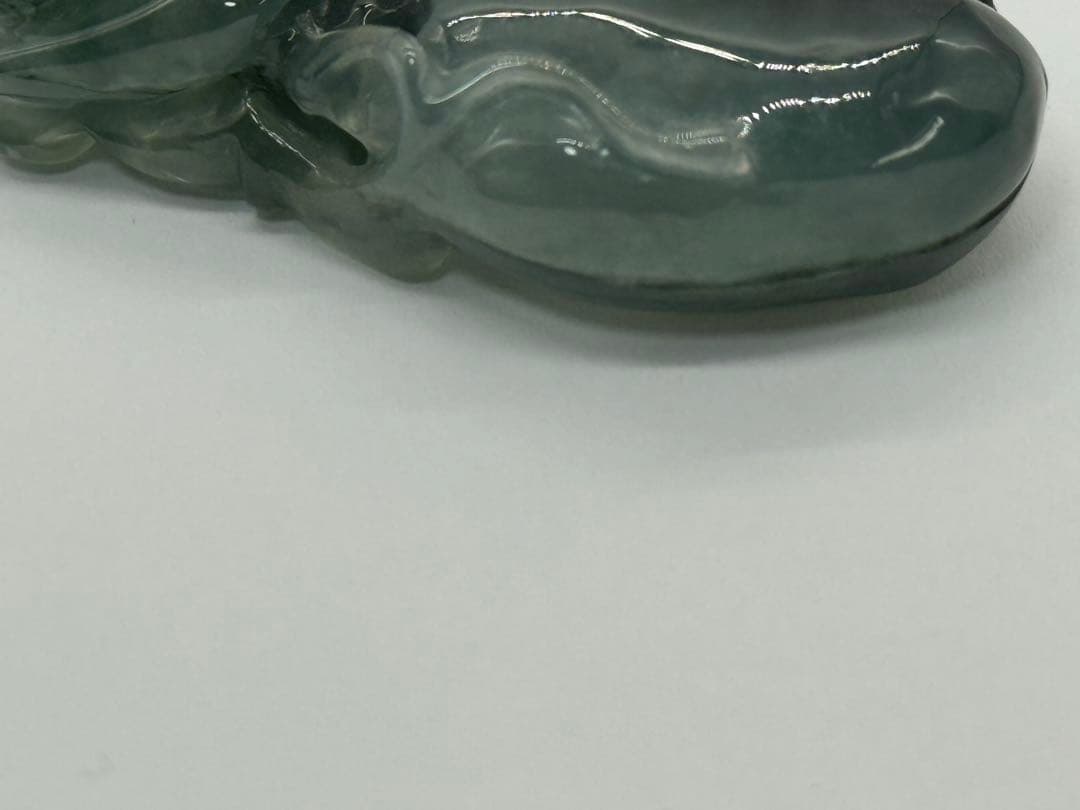 中国　本翡翠　蝙蝠　重さ24g 送料込み250530