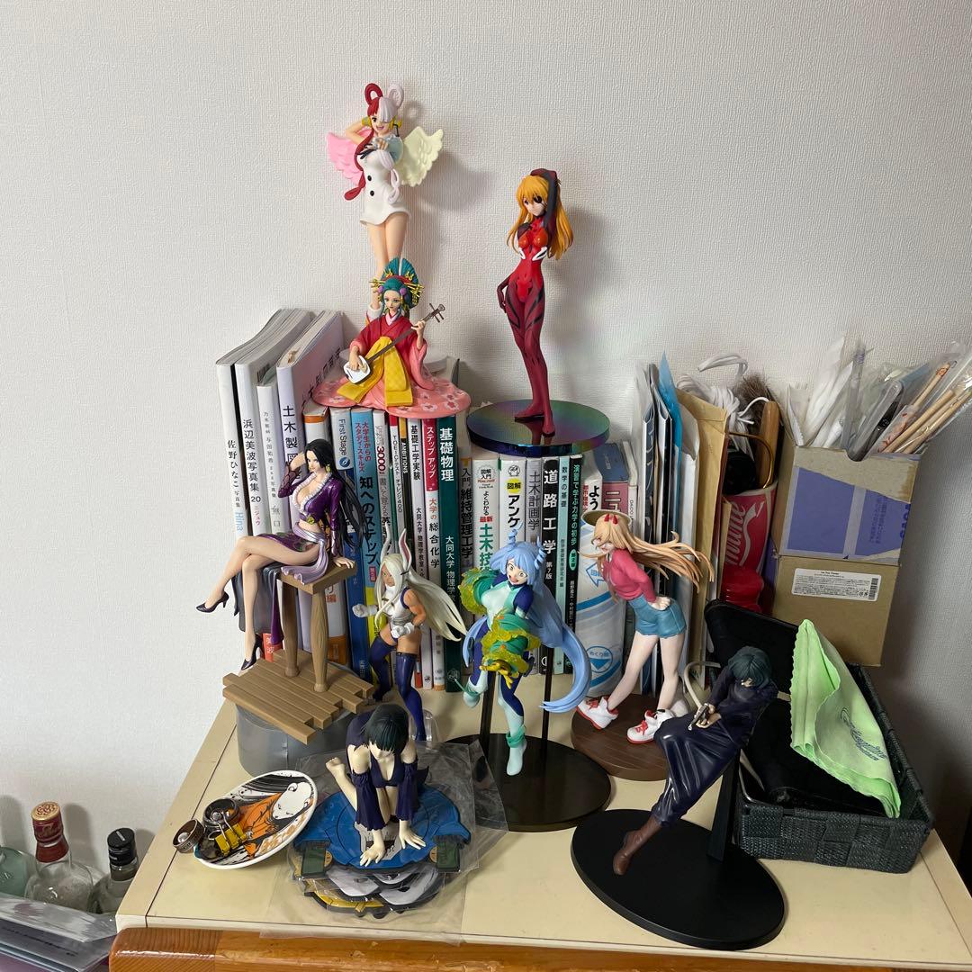 間違えて買ったフィギュアズ　(一番くじ)