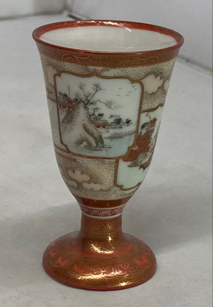 B548s「赤絵金彩馬上盃　2個」 大日本九谷製　内側山水絵　酒器　明治時代